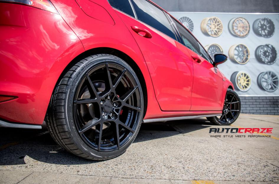 VOLKSWAGEN GOLF KPS MATTE BLACK
